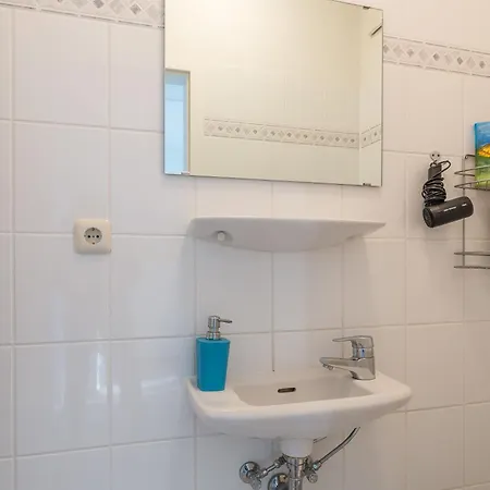 Sünnslag, 137 Apartamento *